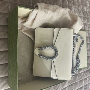 Gucci Dionysus Light Cream Leather Shoulder Bag with Silver-Tone Horsebit